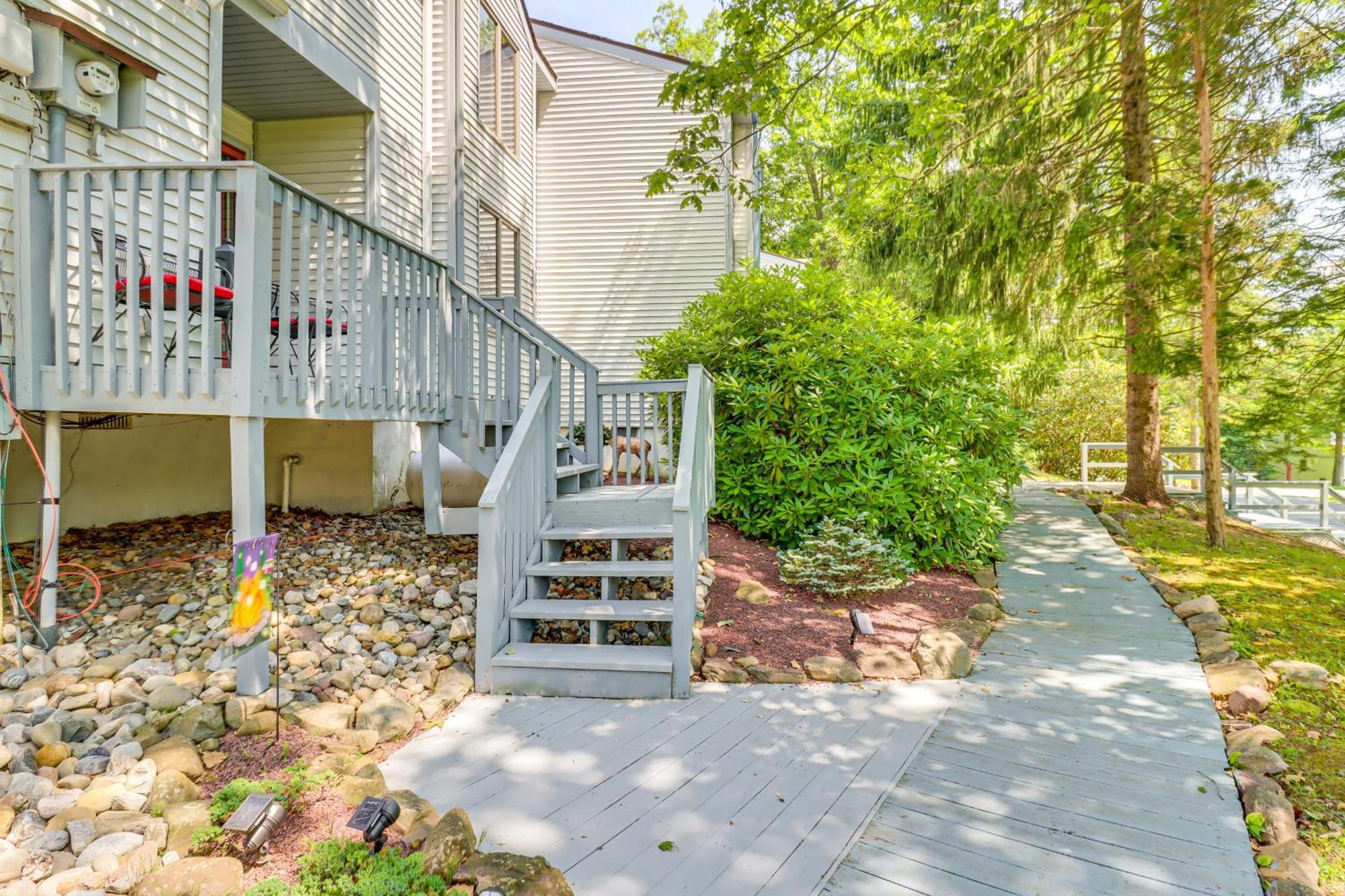 Lake Harmony Townhome Walk To Restaurants! Eksteriør bilde